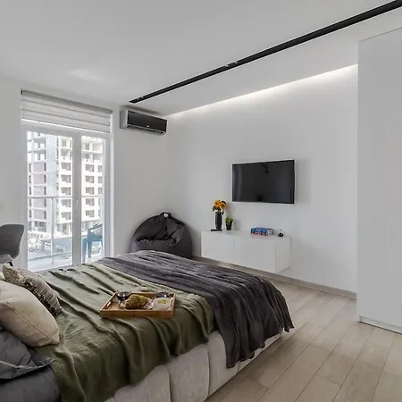 Modern In A New Building Near The Center Free Parking * Lemberg