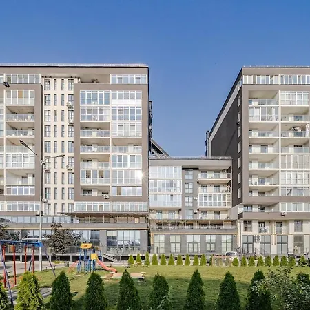 Modern In A New Building Near The Center Free Parking Apartment