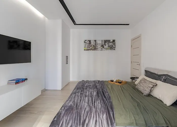 Апартаменты Modern In A New Building Near The Center Free Parking