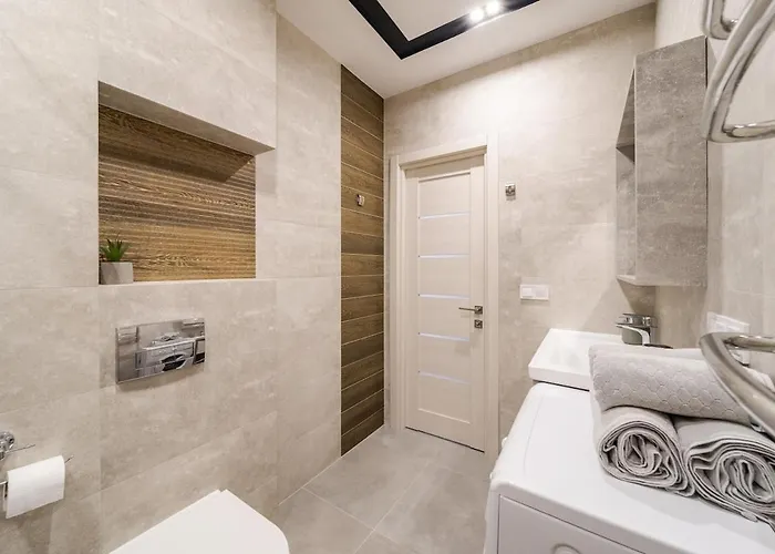 Апартаменты Modern In A New Building Near The Center Free Parking *